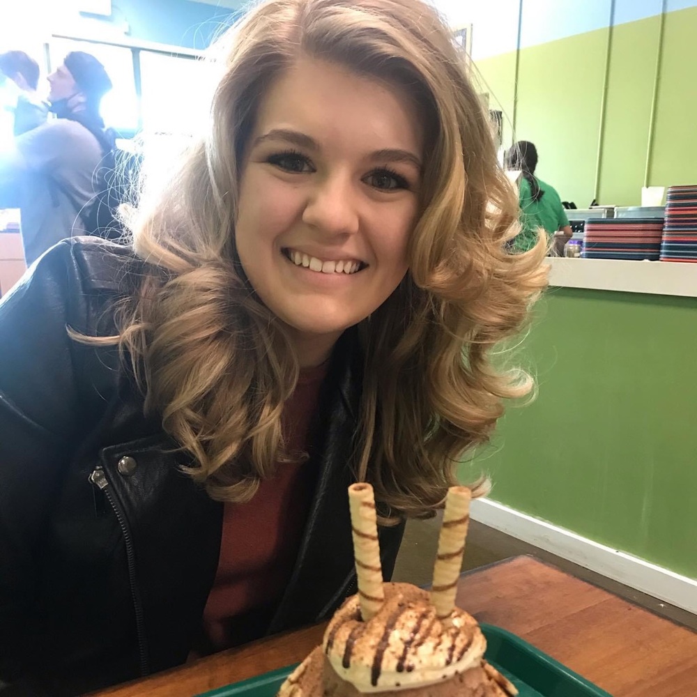 Meet your Posher, Emilee